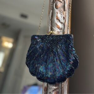 Vintage La Regale beaded blue bag/clutch